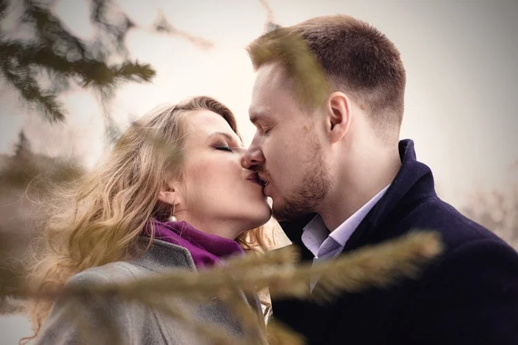 Erotic kiss expert Escorts in Delhi | French Kiss, Deep Kiss, Tongue Kiss  