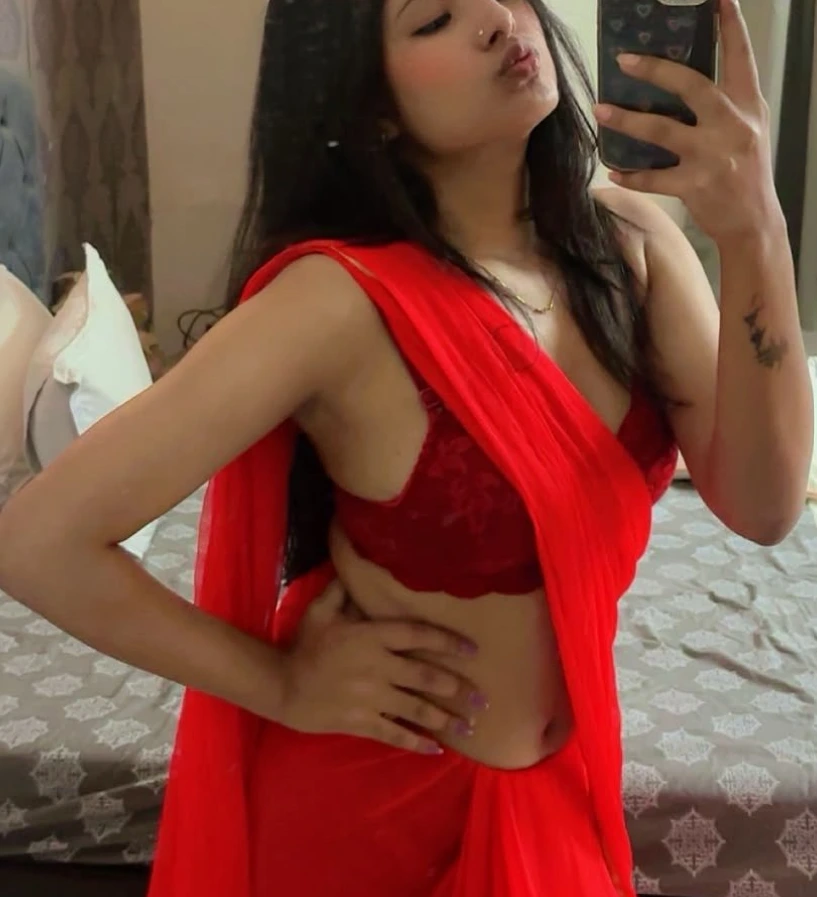 Hot Call Girl Kanishak in Pandav Nagar, Delhi