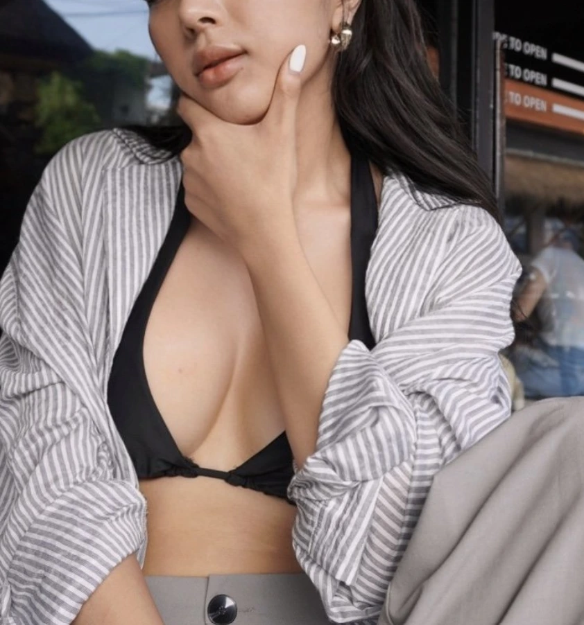 Russian call girl Korelina in Vasant Vihar, Delhi