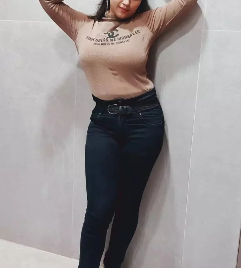 For memorable companionship experience in Delhi 